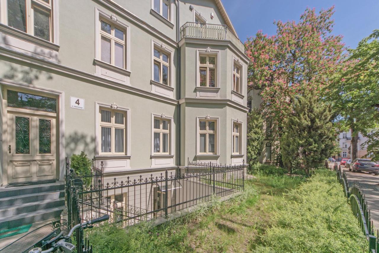 Studio Four - Prywatne Wejscie I Taras W Centrum Sopotu Exteriör bild